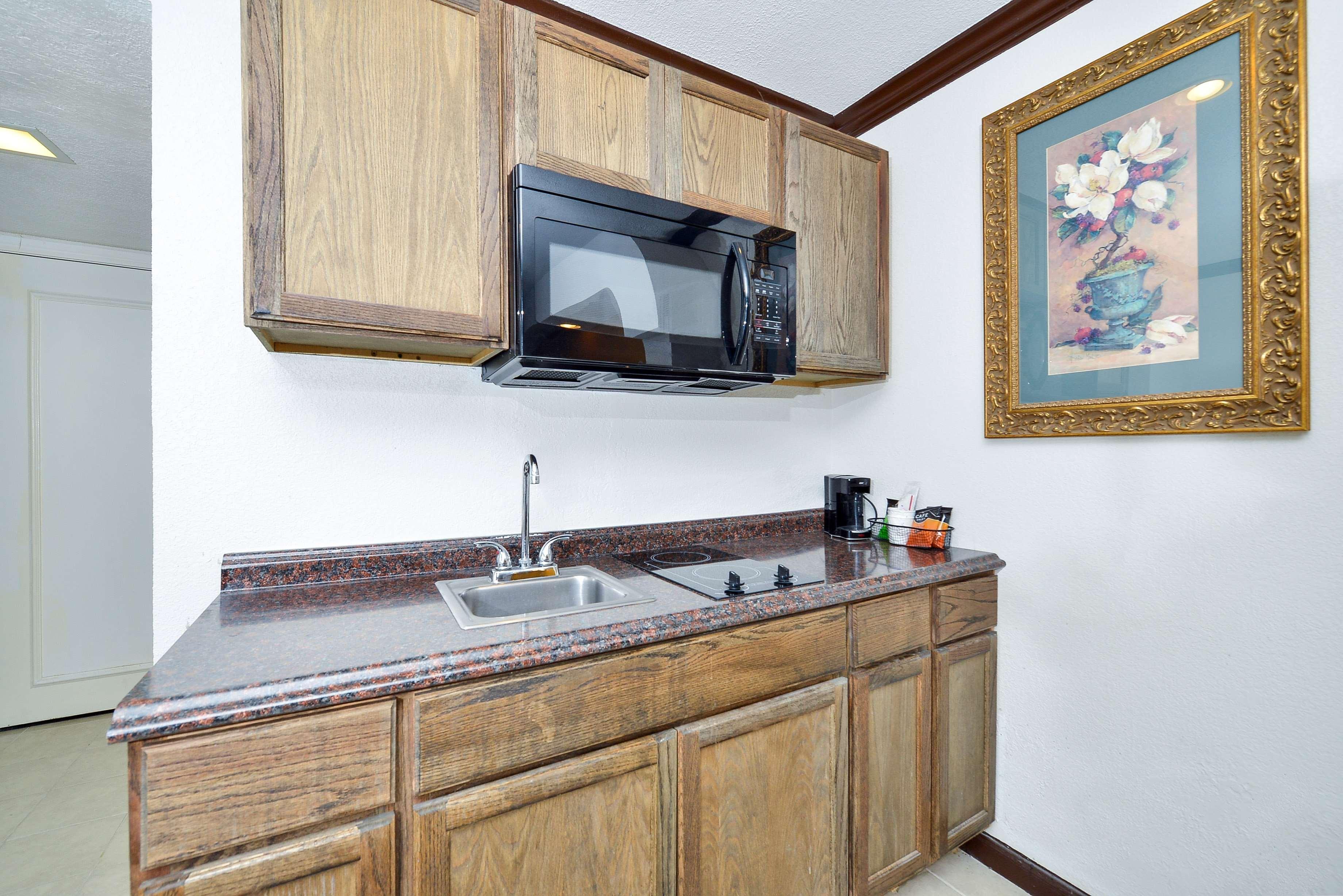 Americas Best Value Inn & Suites Brenham Εξωτερικό φωτογραφία