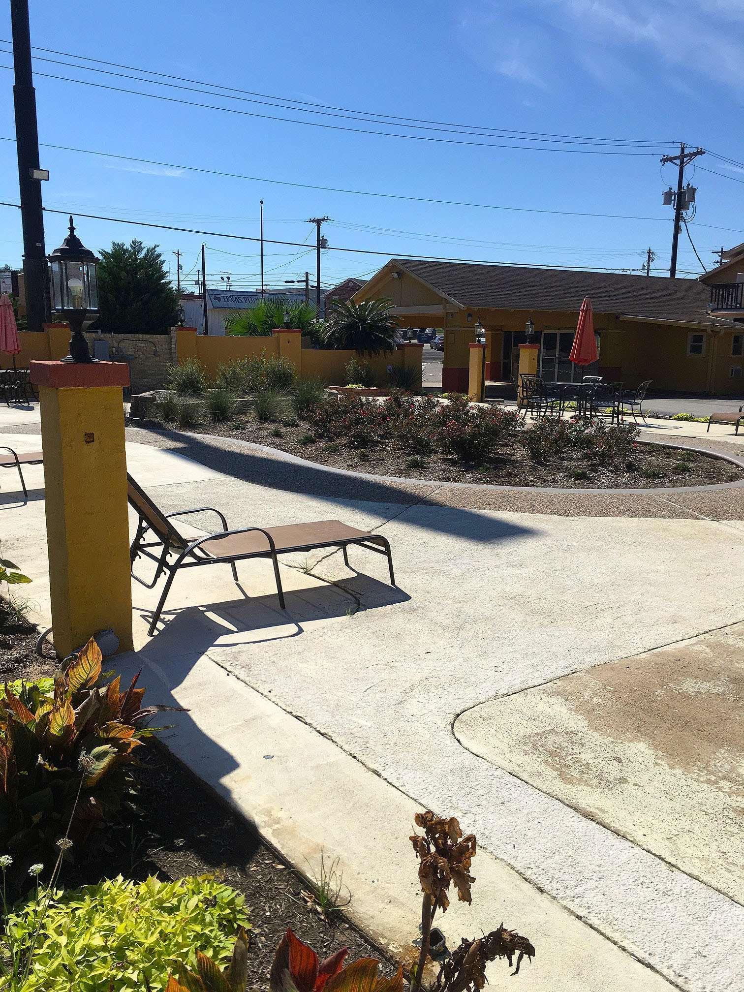 Americas Best Value Inn & Suites Brenham Εξωτερικό φωτογραφία