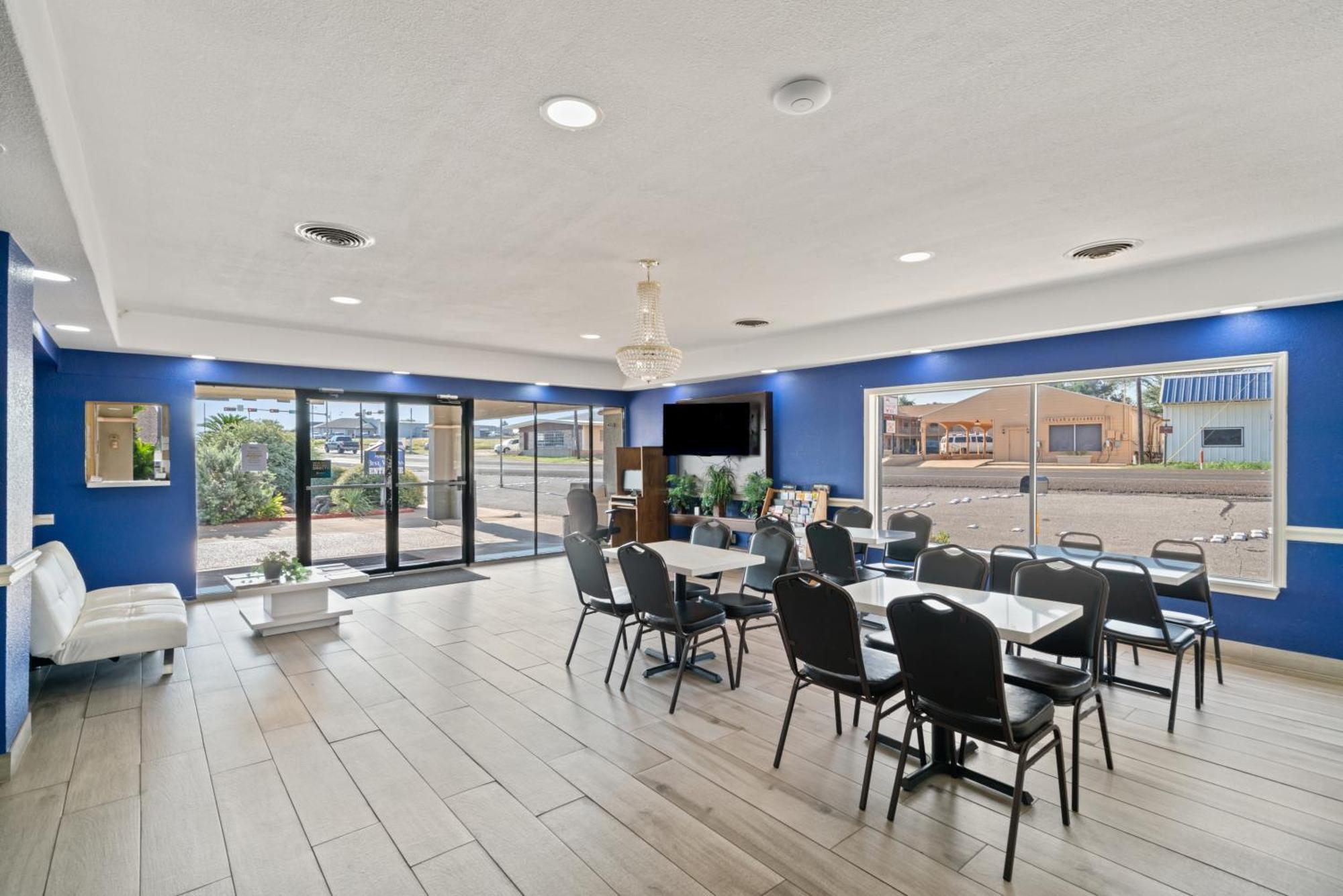 Americas Best Value Inn & Suites Brenham Εξωτερικό φωτογραφία