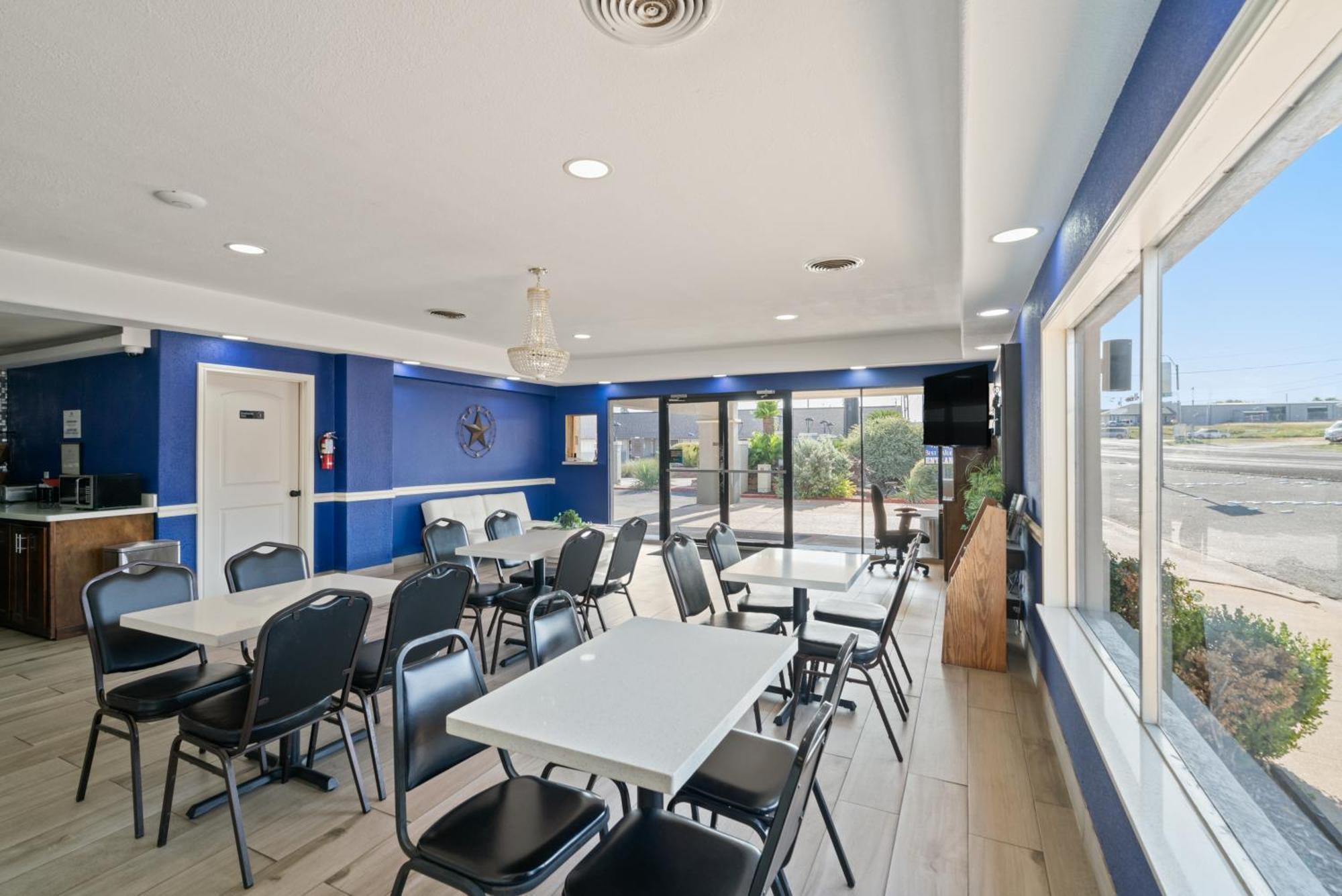 Americas Best Value Inn & Suites Brenham Εξωτερικό φωτογραφία