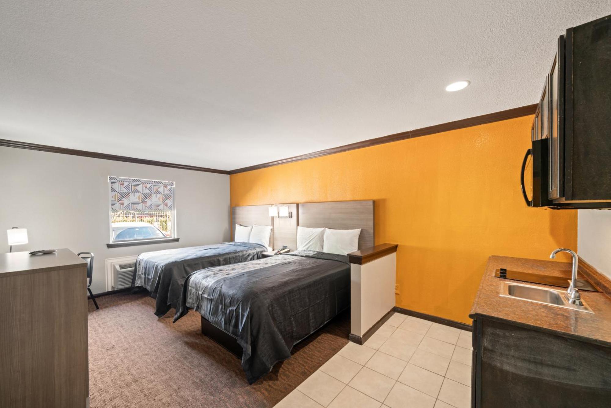 Americas Best Value Inn & Suites Brenham Εξωτερικό φωτογραφία